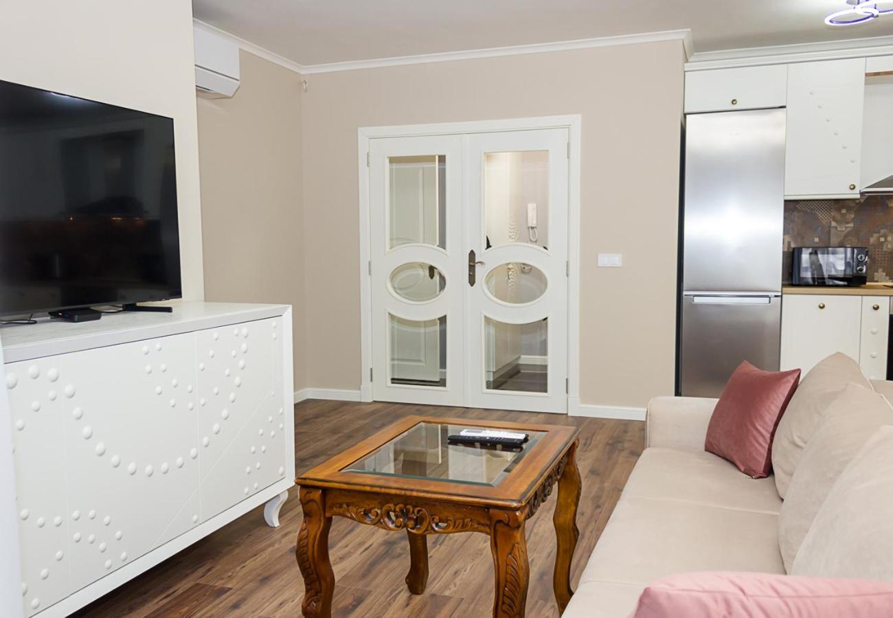 2bd In The Heart Of With Parking - Gold By Flat Mаnаger Apartament
