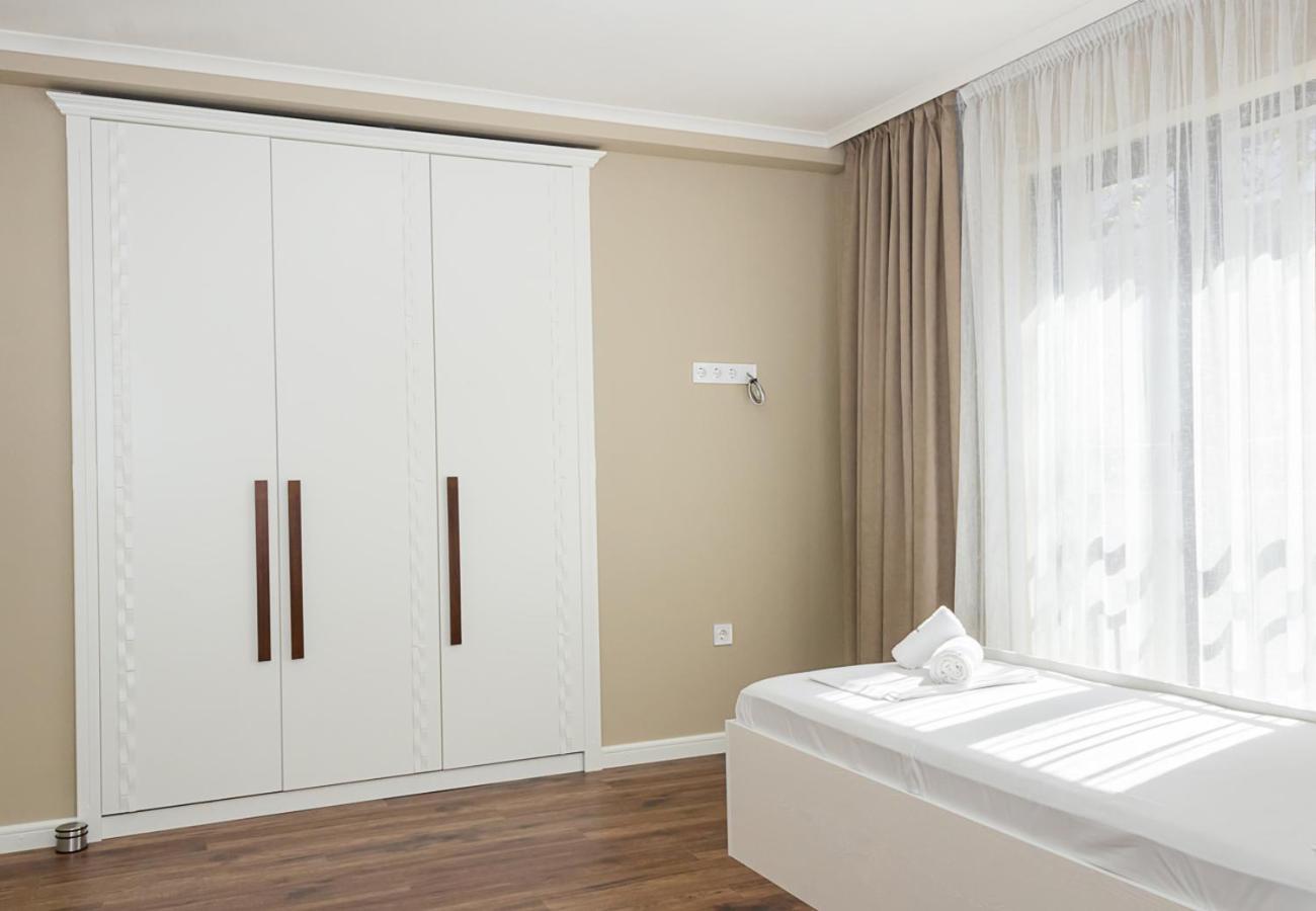 2bd In The Heart Of With Parking - Gold By Flat Mаnаger Apartament *