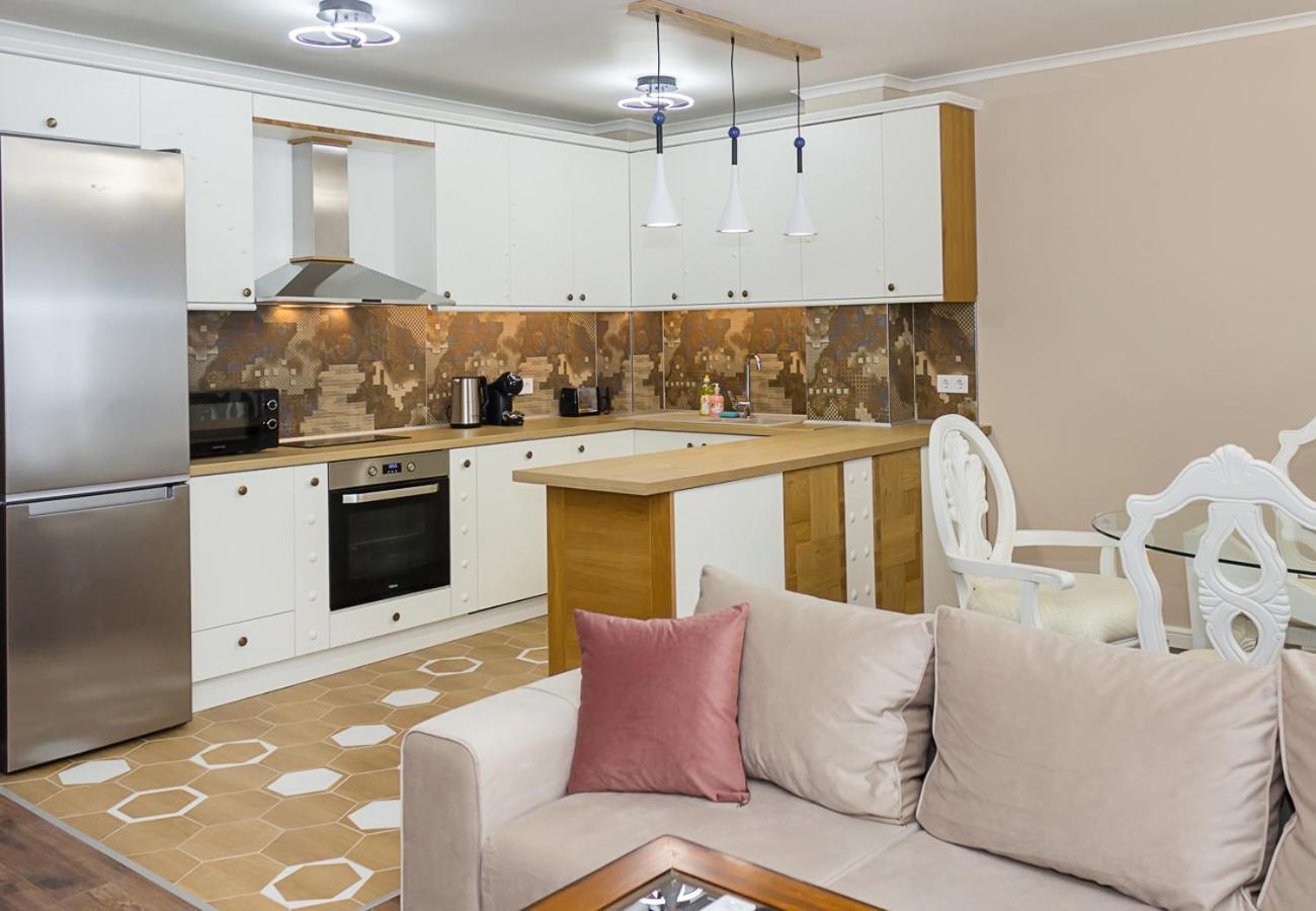 2bd In The Heart Of With Parking - Gold By Flat Mаnаger *
